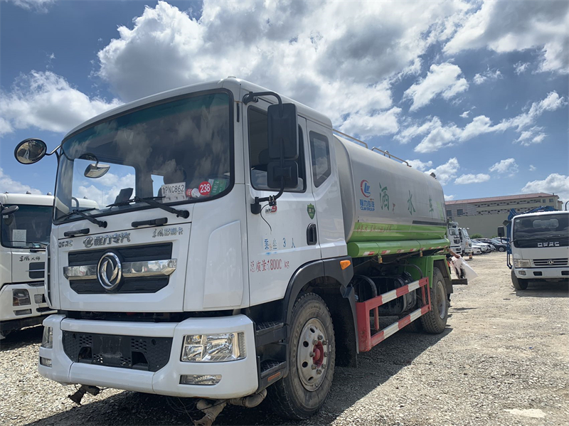 2021年國(guó)六15方東風(fēng)D9灑水車